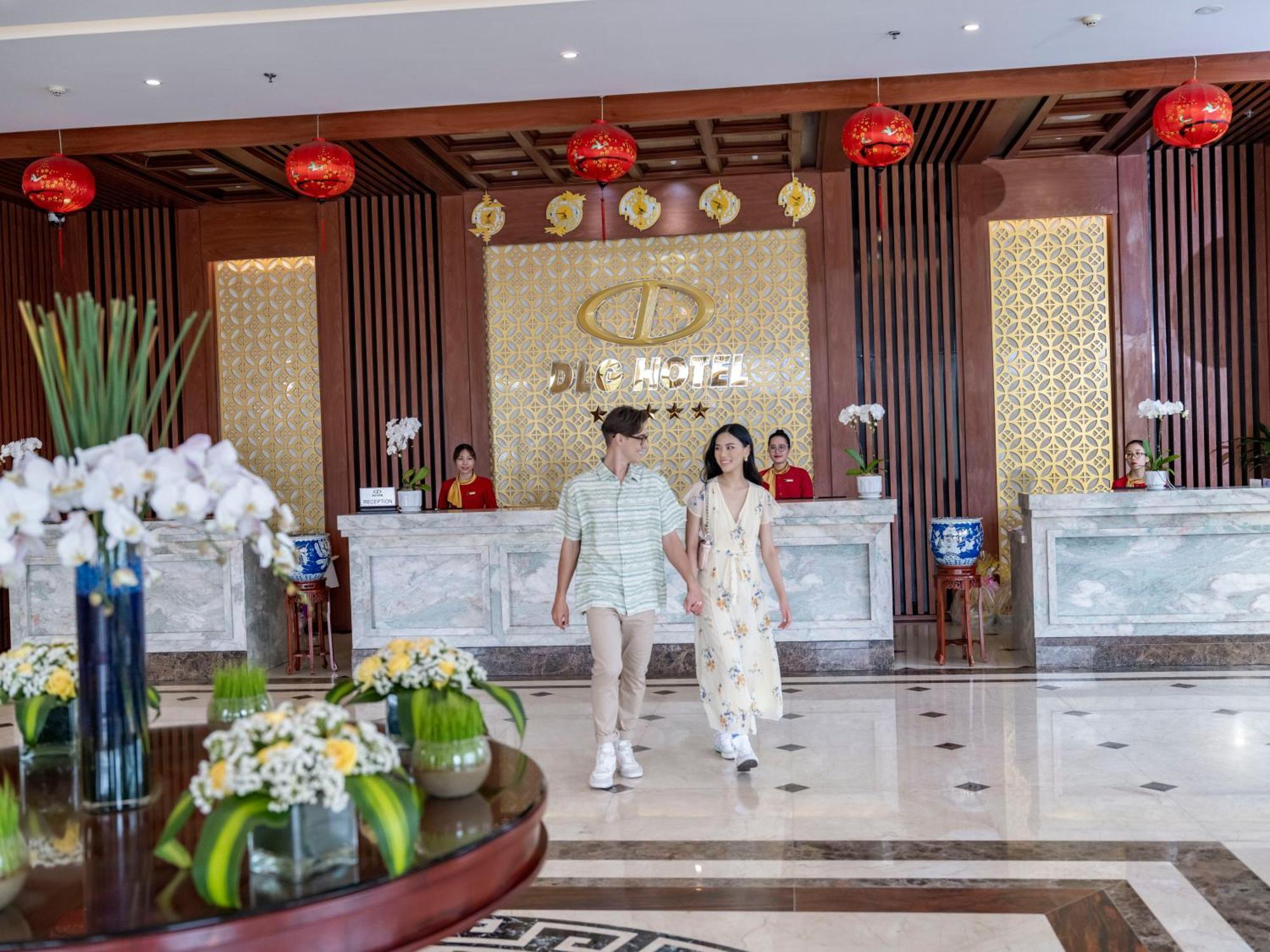 DLG Hotel Danang Luaran gambar Reception desk at the hotel