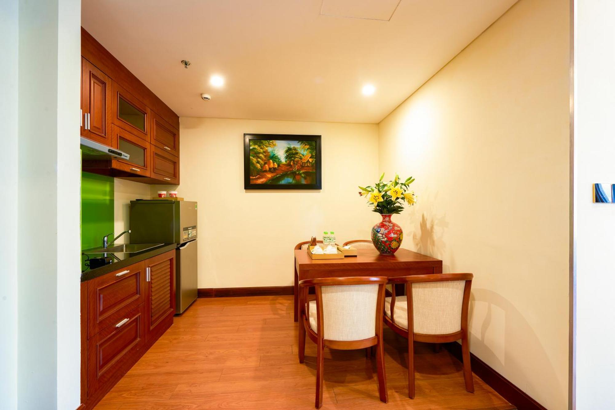 DLG Hotel Danang Luaran gambar A kitchen in a serviced apartment in Ho Chi Minh City, Vietnam